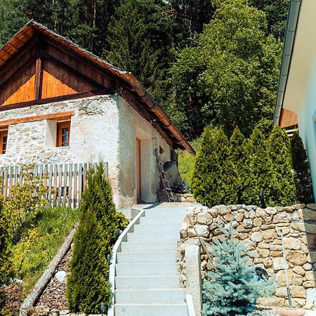 Apartments, Guest House & Historic Chalet Neuhaus San Sigismondo Exterior photo