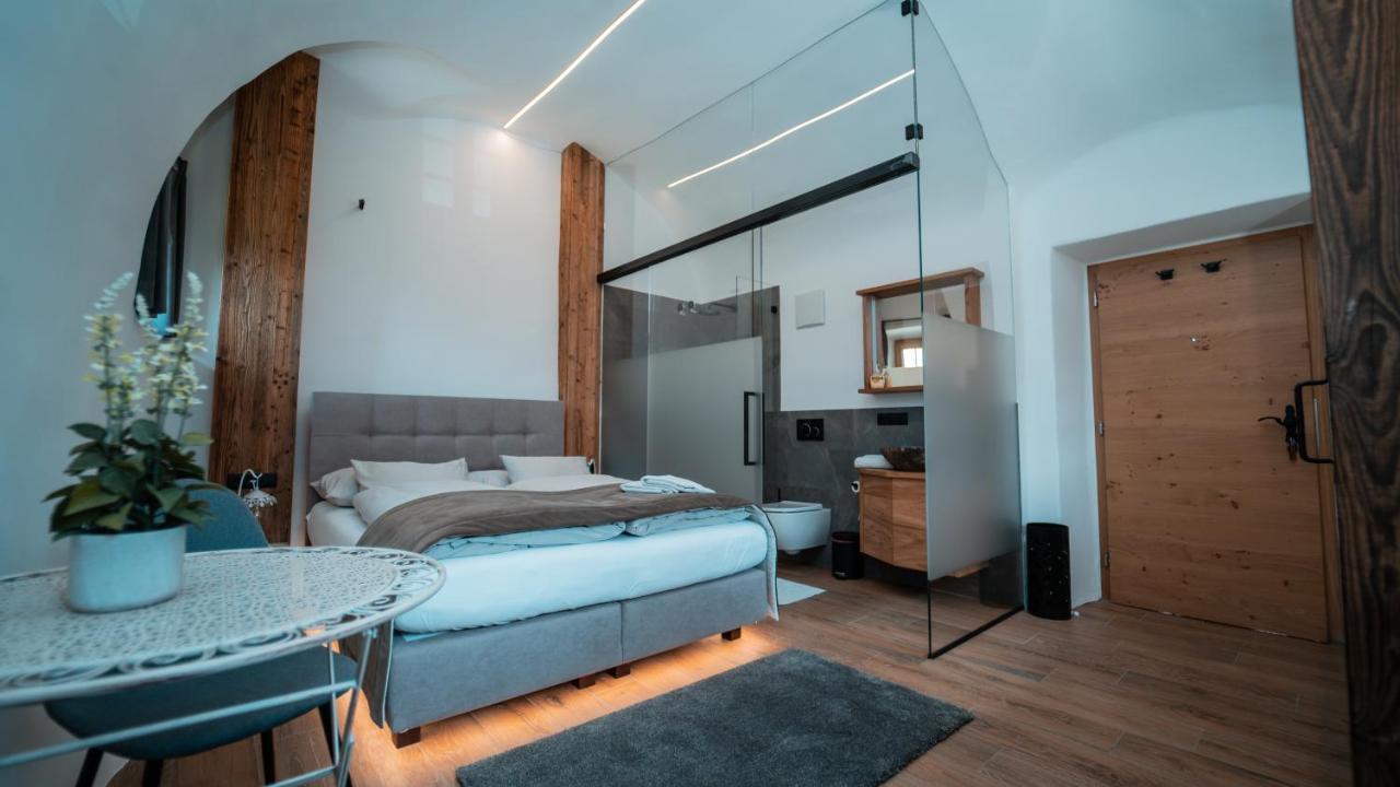 Apartments, Guest House & Historic Chalet Neuhaus San Sigismondo Exterior photo